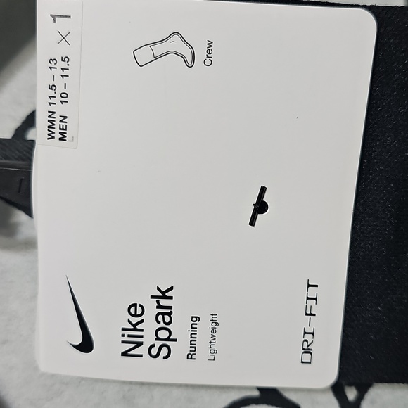 Nike Spark Black Crew Socks Womens Fits Sizes 11.5-13 New - Picture 2 of 3